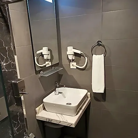 Hotel Cadde Bakirkoey