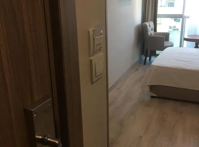 Hotel Cadde Bakirkoey 3*