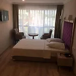 Hotel Cadde Bakirkoey 3*