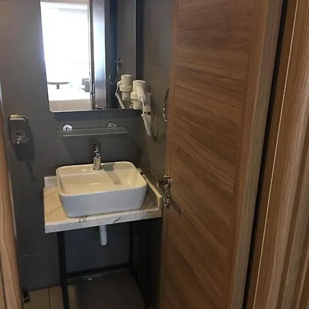 Cadde Bakirkoey Szálloda 3*